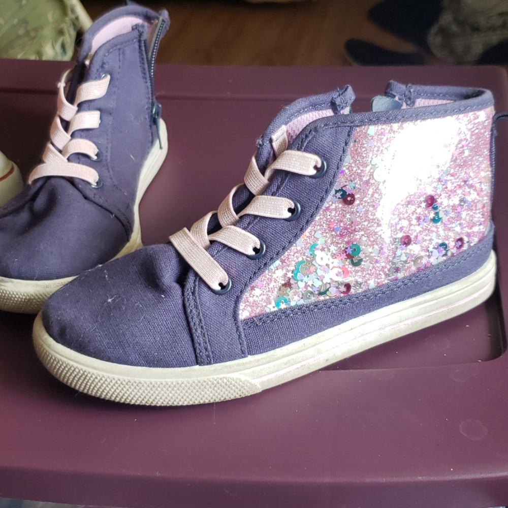 Shoe
